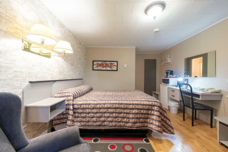 Motel Claude Degelis 外观 照片