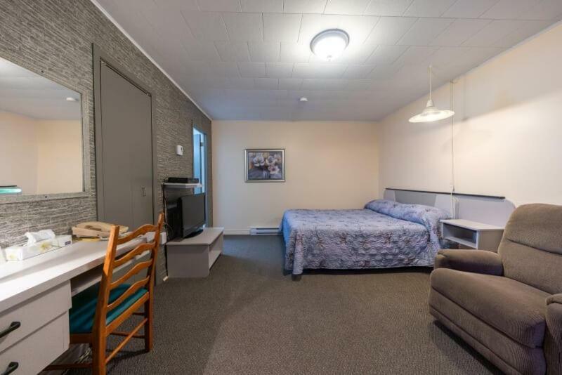 Motel Claude Degelis 外观 照片