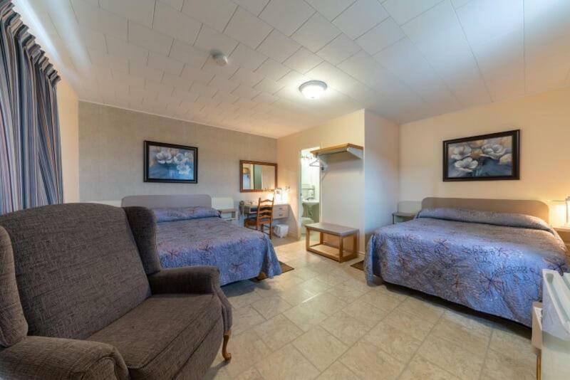 Motel Claude Degelis 外观 照片