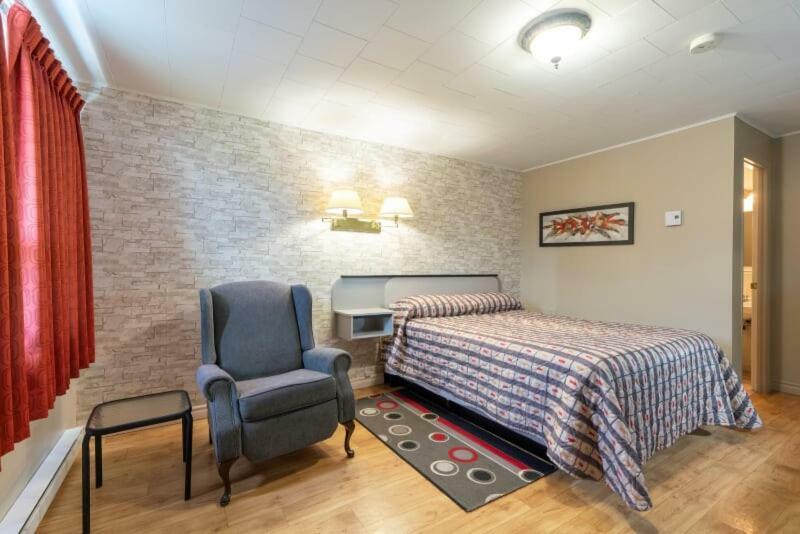 Motel Claude Degelis 外观 照片